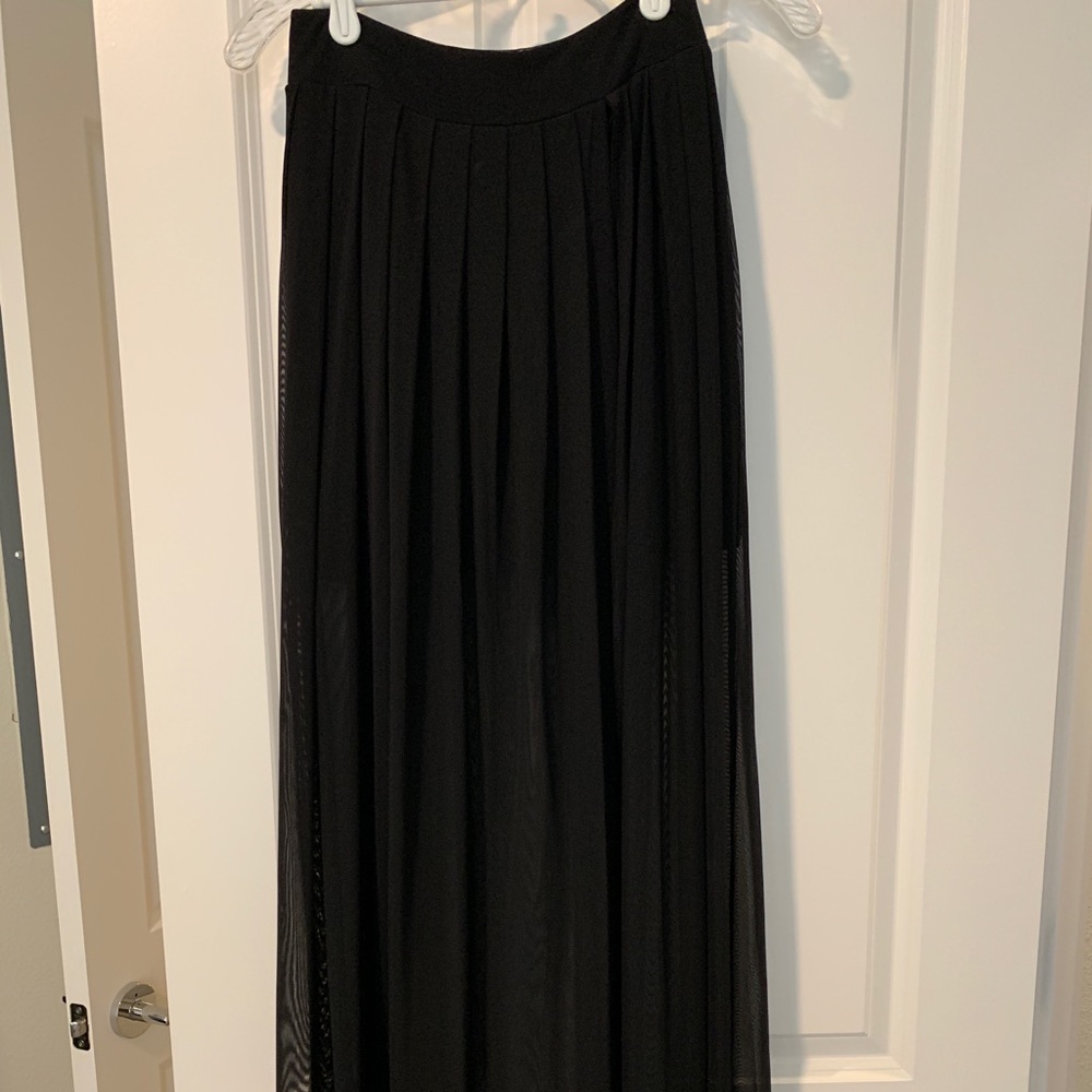 Black mini skirt with sheer black overlay - Picture 5 of 6